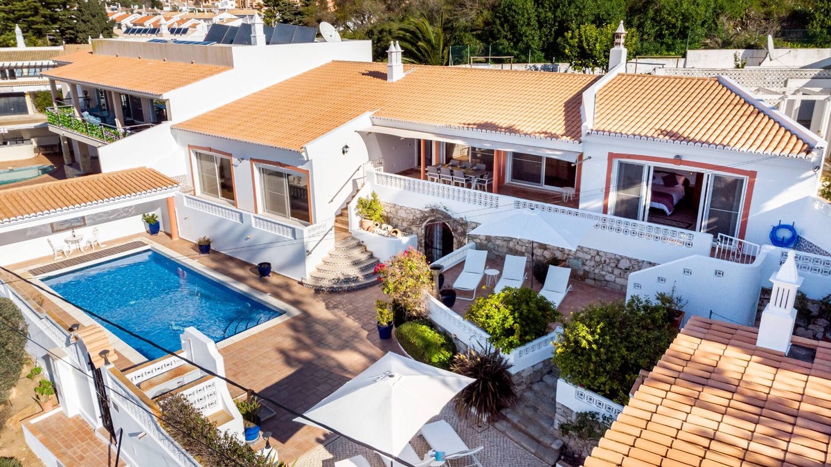 Praia da Luz Villa | Casa Bom Porto Beachfront Villa Praia da Luz Lagos