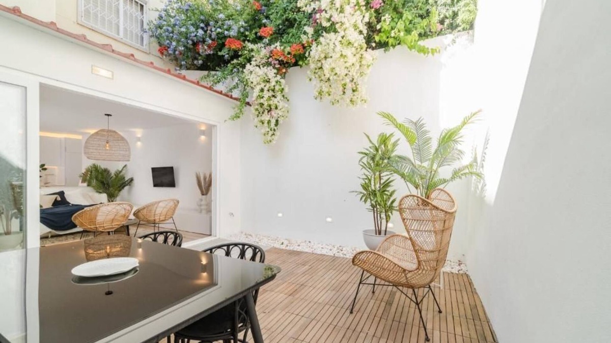 Santo Amaro Apartment | Casa Boma Lisboa-Architect Apt with Private Terrace-Alcantara III