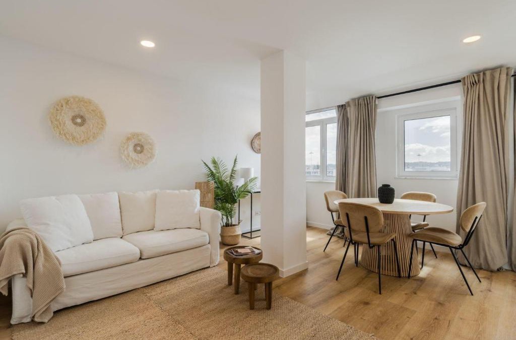 Alges Apartment | Casa Boma Lisboa - Sea View Apartment With Private Sunny Terrace - Alges I