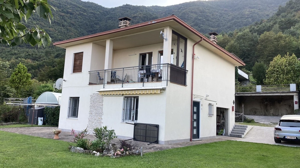 Tignale Apartment | CASA BRIGITTA Apartment with private pool, nature & stunning views