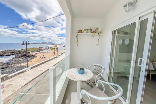 Punta Mujeres Apartment | Casa Burgao 2 on the front line with seaview terrace