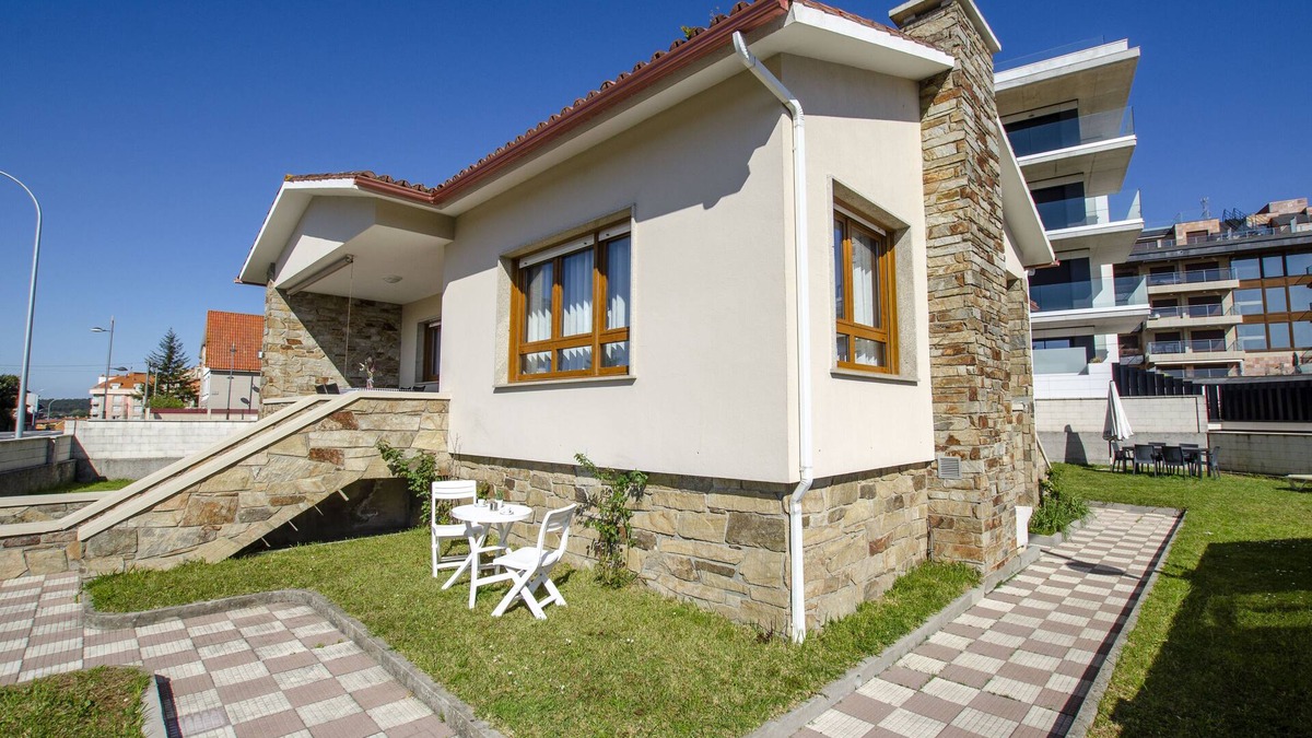 Portonovo Ski Chalet | Casa Canelas for 9 people