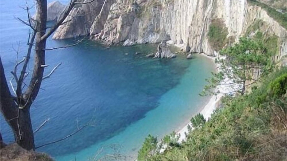 Valdes Apartment | Casa Carín Apartments (4 people + suplet.) Located between Luarca and Cudillero