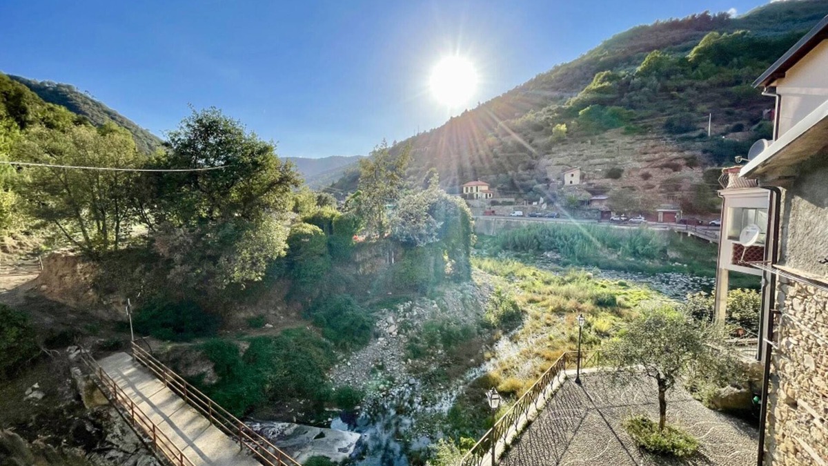 Isolabona House | Casa Celestine in Via Orsini Isolabona Liguria Italy Sleeps 5