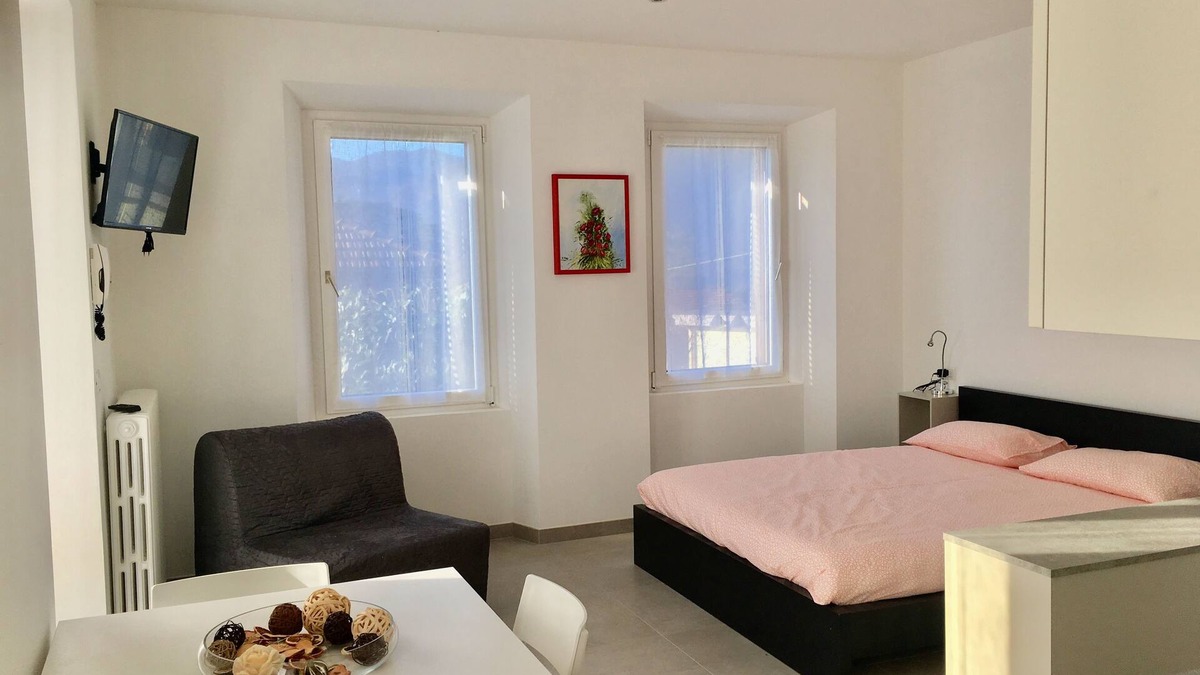 Pettenasco Apartment | Casa Cesira - first floor Lake Orta view