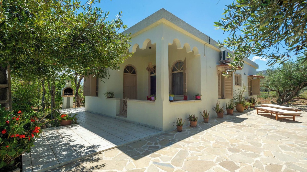Mires House | Casa Cicala in Pombia