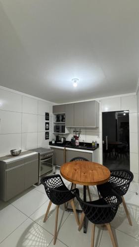 Juazeiro House | Casa com 2 Quartos Climatizados e Garagem