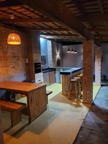 Nova Vicosa House | CASA COM PISCINA no CENTRO