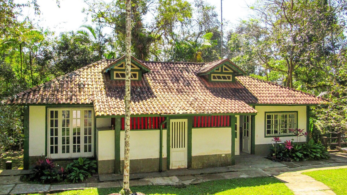 Felix House | Casa com saída privativa para a Praia do Félix/SP