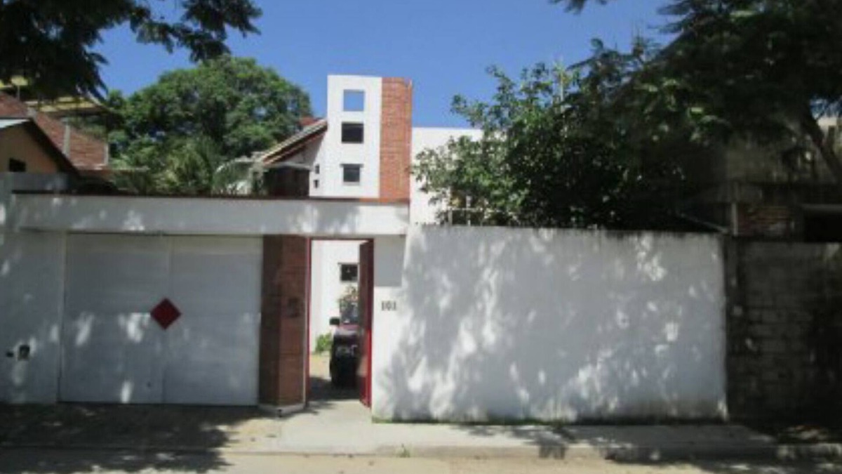 El Bajio House | CASA CON OLOR A CAFE (COMPARTIDA)