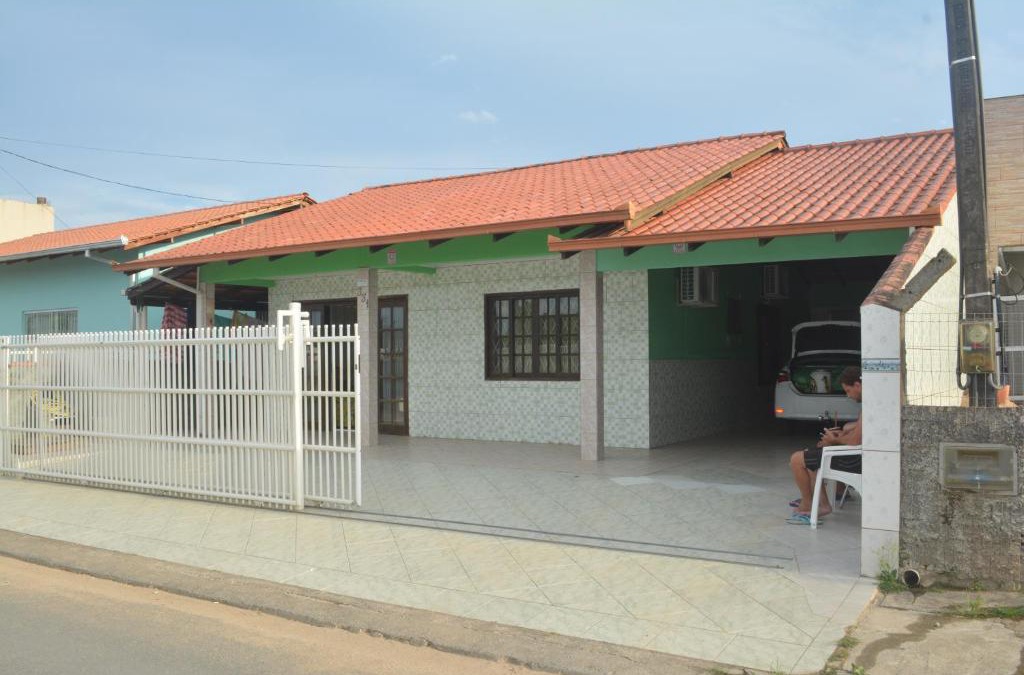 Ubatuba House | Casa confortável na praia