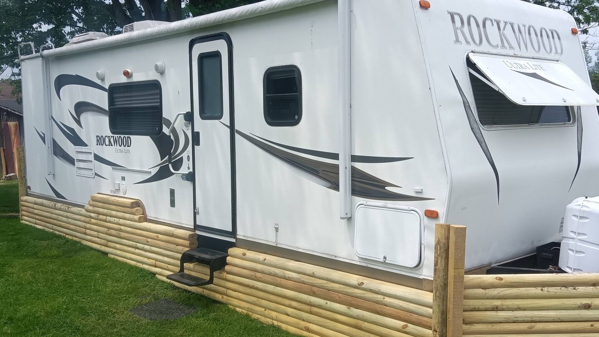 Pikeville House | Casa Coqui Camper, with WiFi, & AC, 3 miles from Falls Creek Falls State Park