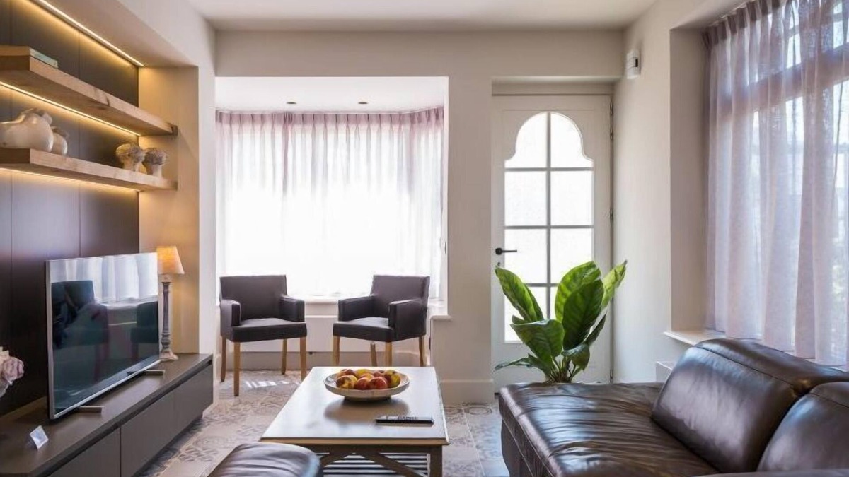 Westende House | Casa Cottage - Fully Renovated Holiday Home by the sea, for 12 guests