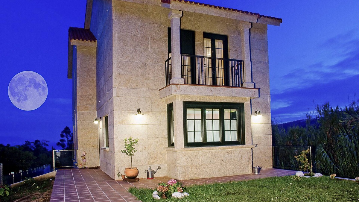 Donon Ski Chalet | CASA CURROVELLO. On the coast of the Vela Peninsula of Morrazo. Pontevedra