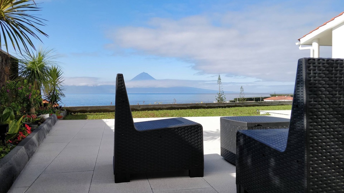 Urzelina House | Casa d'Avó Guesthouse