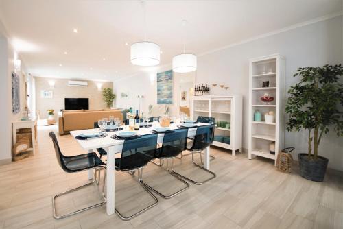 Porto Covo Villa | Casa da Baía by Estilo Lusitano, a 150 metros da praia