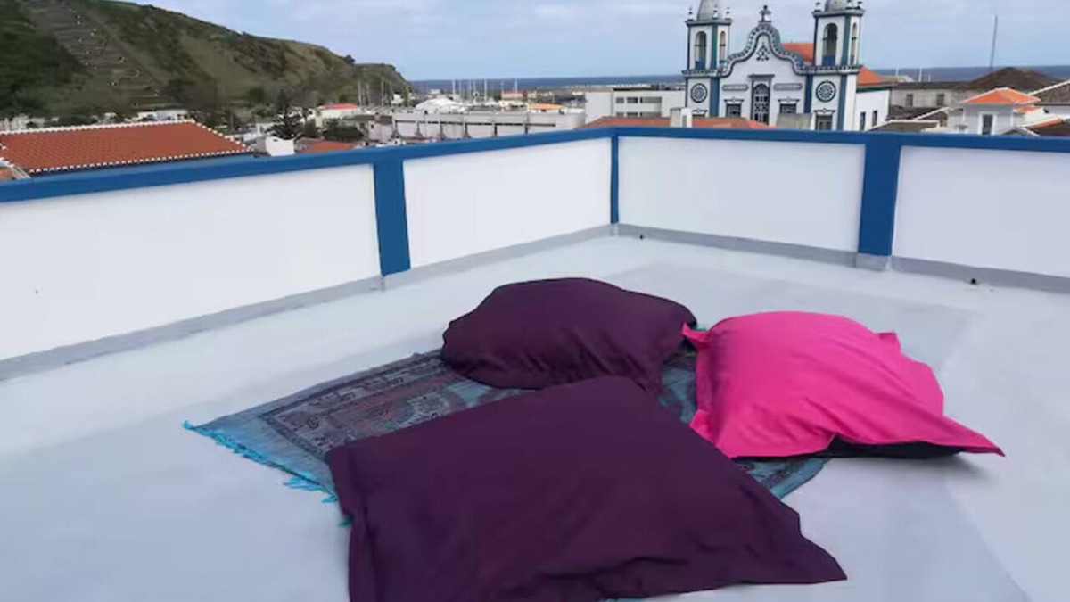 Praia da Vitoria House | Casa da Praia - Group Accommodation