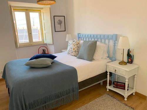 Atouguia da Baleia House | Casa da Travessa by Madrabica