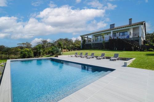 Fenais da Luz House | Casa das Hortências by Azoresrent