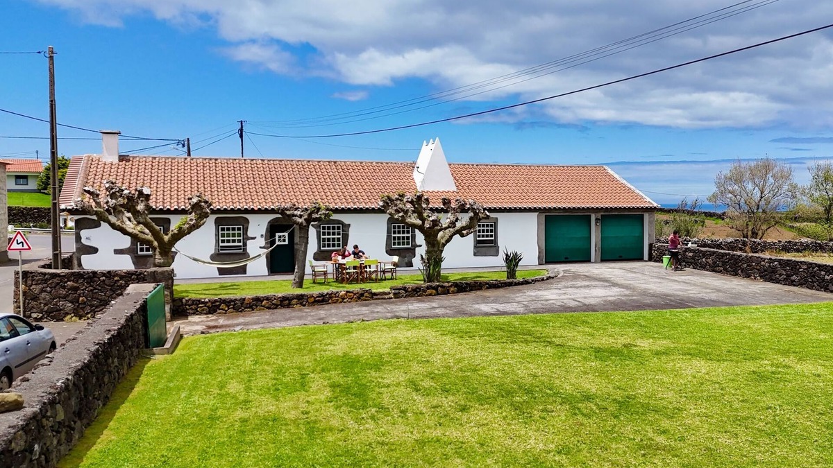 Altares House | Casa das Vaquinhas by Ponta Negra Azores