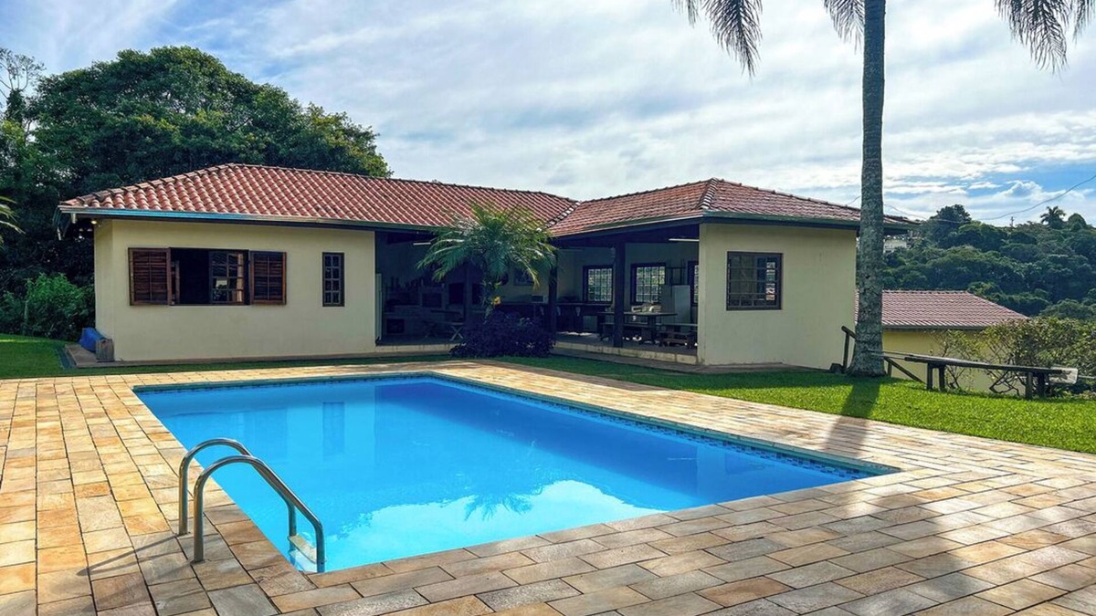 Mairinque Ski Chalet | Casa de campo c piscina e natureza em Mairinque/SP