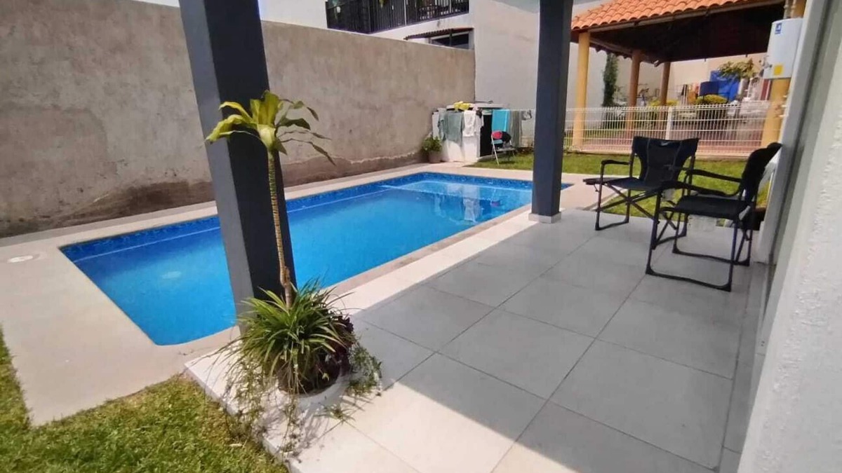 Tlajomulco de Zuniga House | Casa de Descanso con Alberca a 40 Mins de Guadalajara