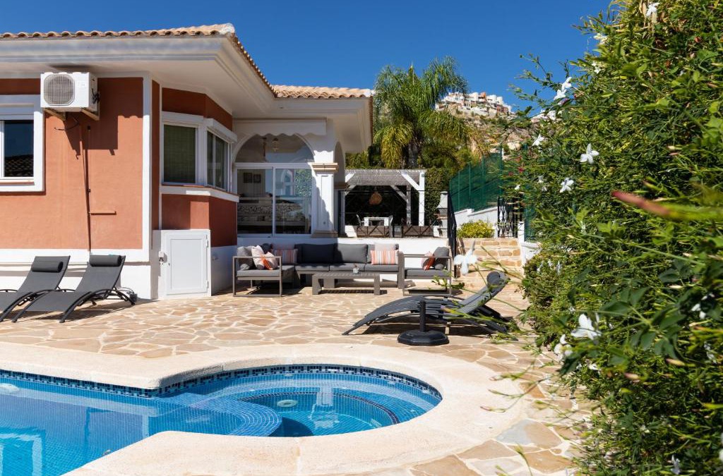 Hoya de los Patos Villa | Casa de Familia