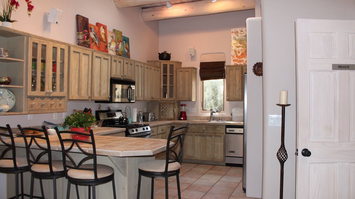 Santa Fe House | Casa De La Luz - 2 BR/2 BA Charming Santa Fe Home-1.6 Mile to Plaza-Pet Friendly