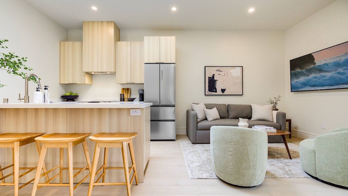 Santa Barbara Apartment | Casa De La Vina Unit 12 - Boutique Apartment