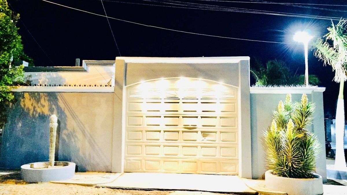 Los Arcos House | Casa de las palmas within walking distance of the boardwalk