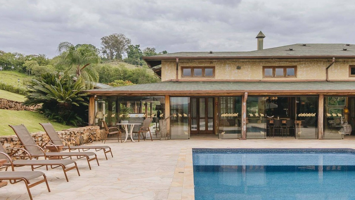 Amparo House | Casa de luxo em Amparo com piscina e churrasqueira