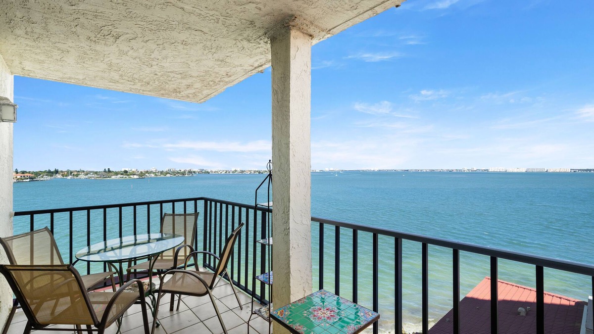 Casa del Mar Condo | Casa Del Mar G-608 | Waterfront Condo with Bay Views + Resort Pool