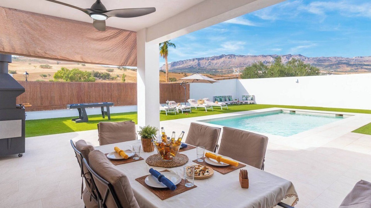 Antequera Villa | Casa del Río en Villanueva Villanueva de la Concepción by Ruralidays