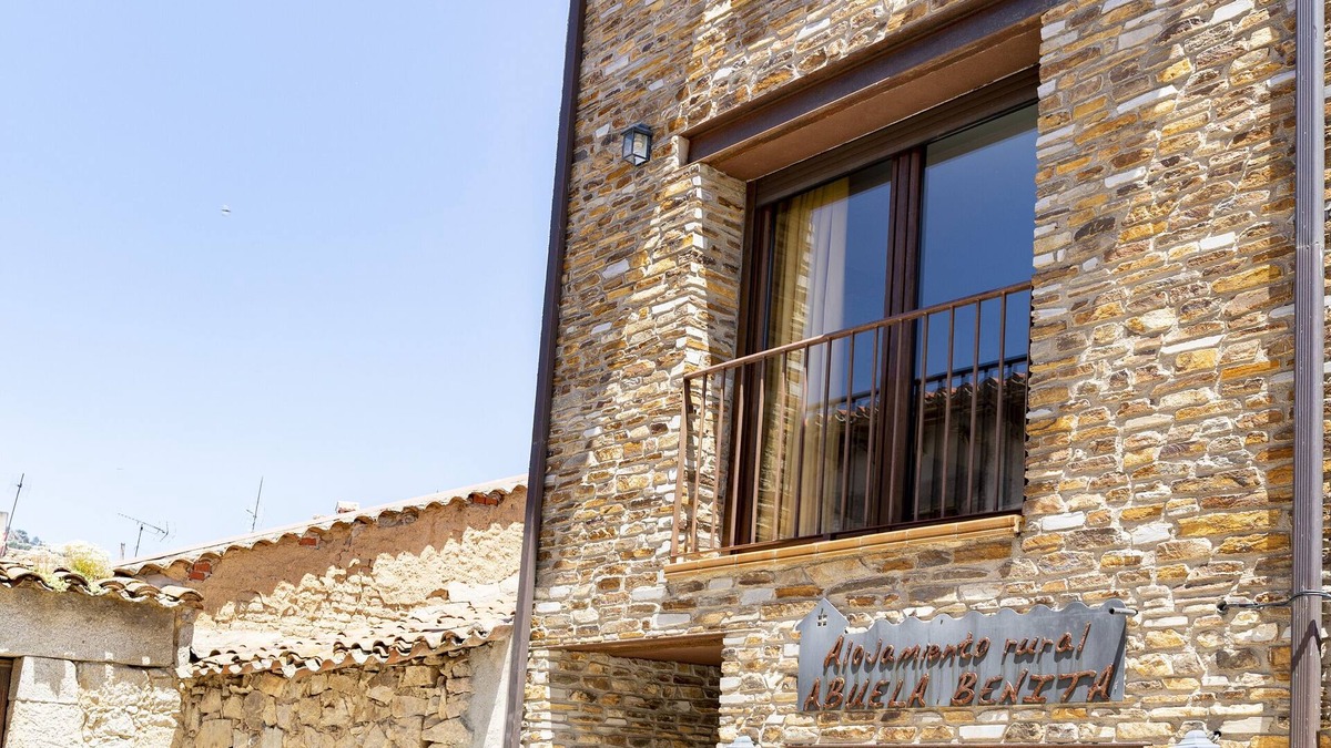 Cebreros House | CASA DEL TENAO (1 HOUSE WITH 4 HAB. DOUBLE WITH BATHROOM) WITH POSSIBILITY 4 CAM SUPL