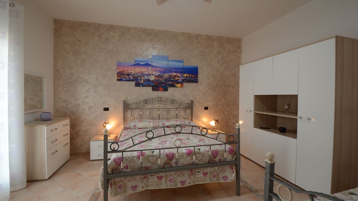Piazza-Tralia-Pendolo Apartment | Casa dell'ulivo, in the middle between the Sorrento peninsula and the Amalfi coast.