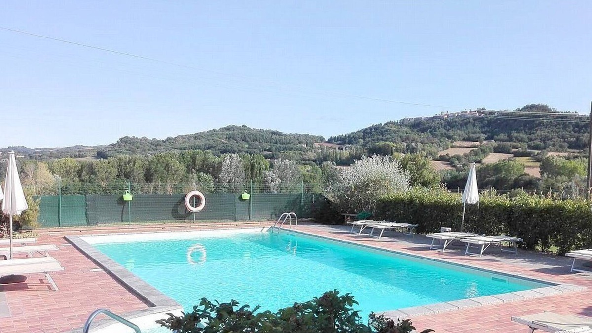Fighille House | Casa delle Mammole B: A characteristic and welcoming apartment that is part of an ancient country house surrounded by the greenery, with Free WI-FI.