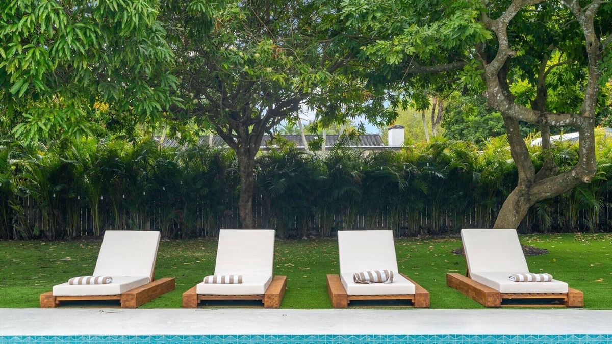 Ludlam House | Casa Di Ace. Luxury Miami Home with Private Racket Sports Court