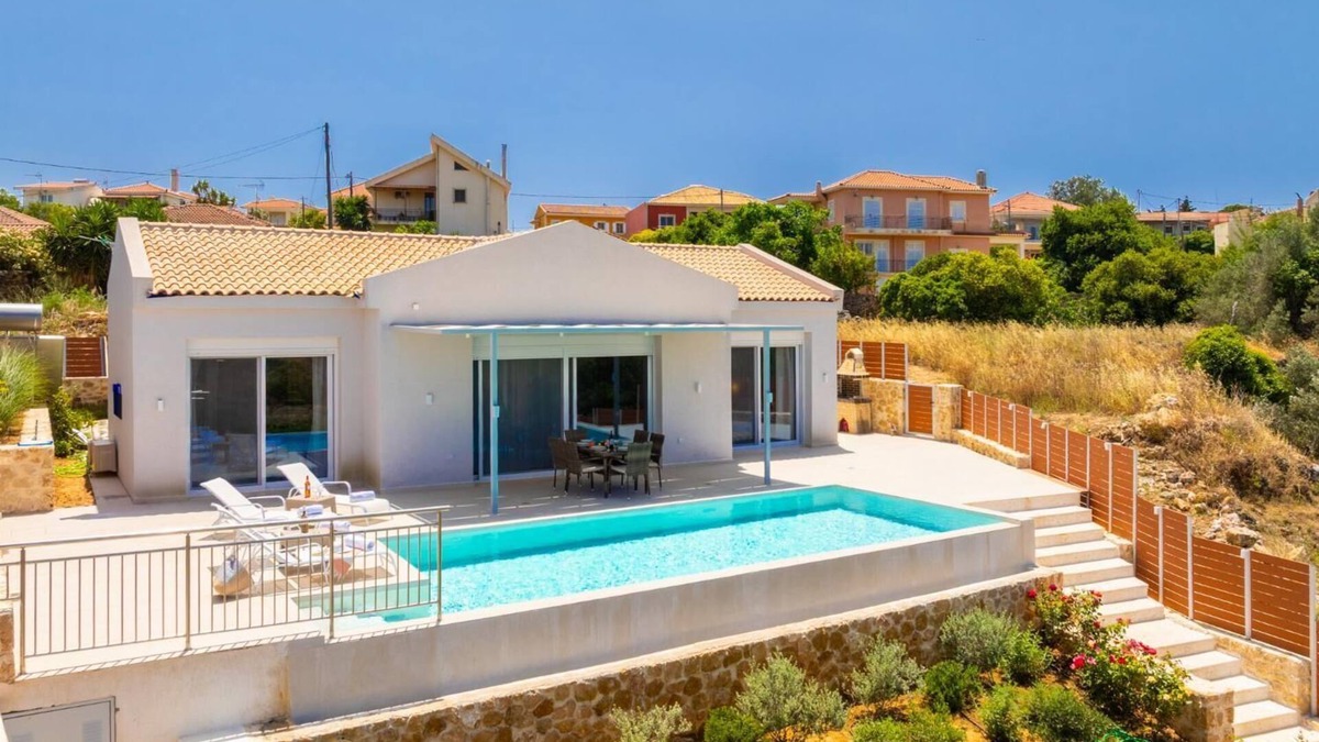 Lakithra Villa | Casa di Pietra - Two Bedroom Villa, Sleeps 4
