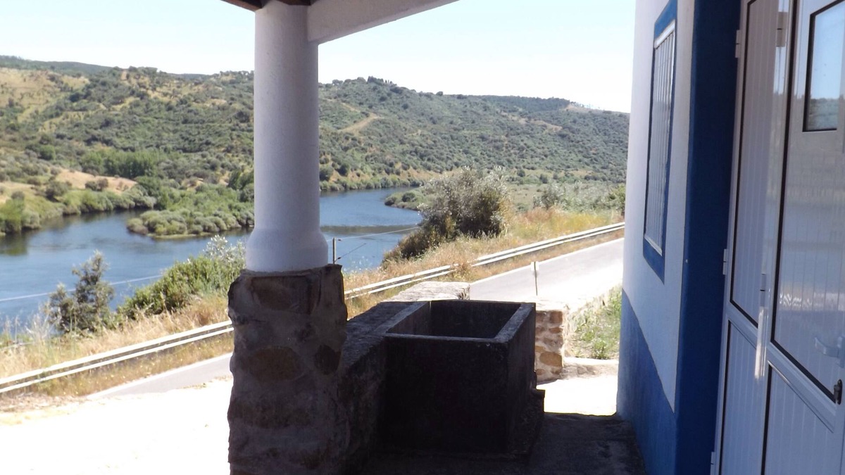 Envendos Cottage | Casa do Rio on the banks of the Tagus River