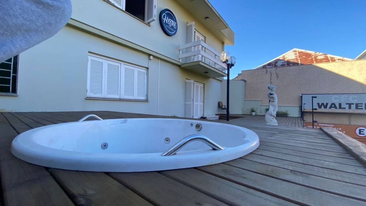 Sao Pelegrino House | Casa do Rogério Hostel - shopping