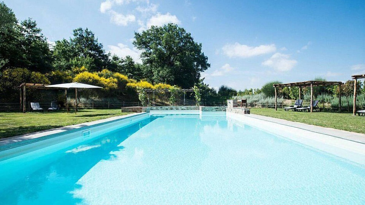 Trequanda House | Casa Dracena P: A welcoming two-story apartment situated in the heart of the Tuscan countryside, with Free WI-FI.