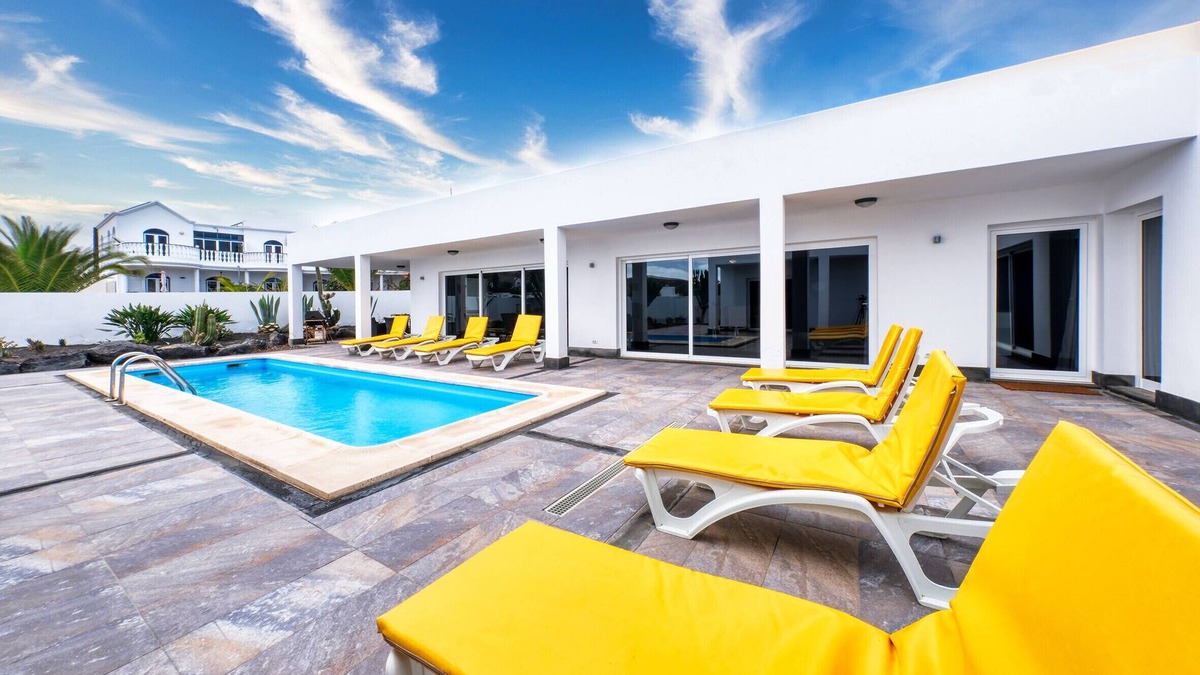 Charco del Palo Ski Chalet | Casa Eden - Naturist area, Full privacy, Private Pool and BBQ By Lanzarote Vacation Homes