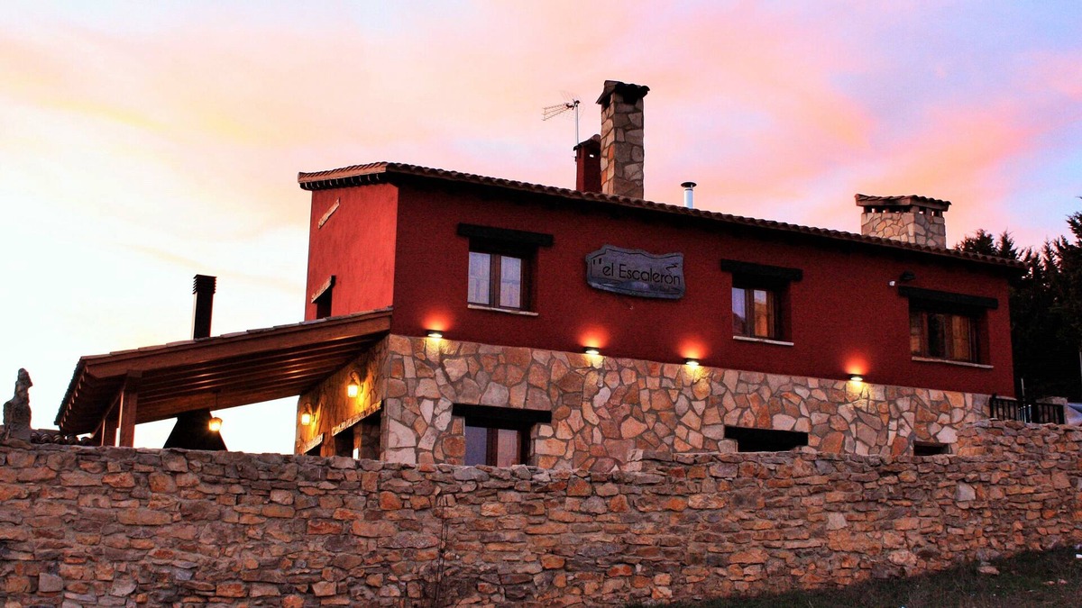Una House | Casa el Escalerón | Patio with views, barbecue and fireplace