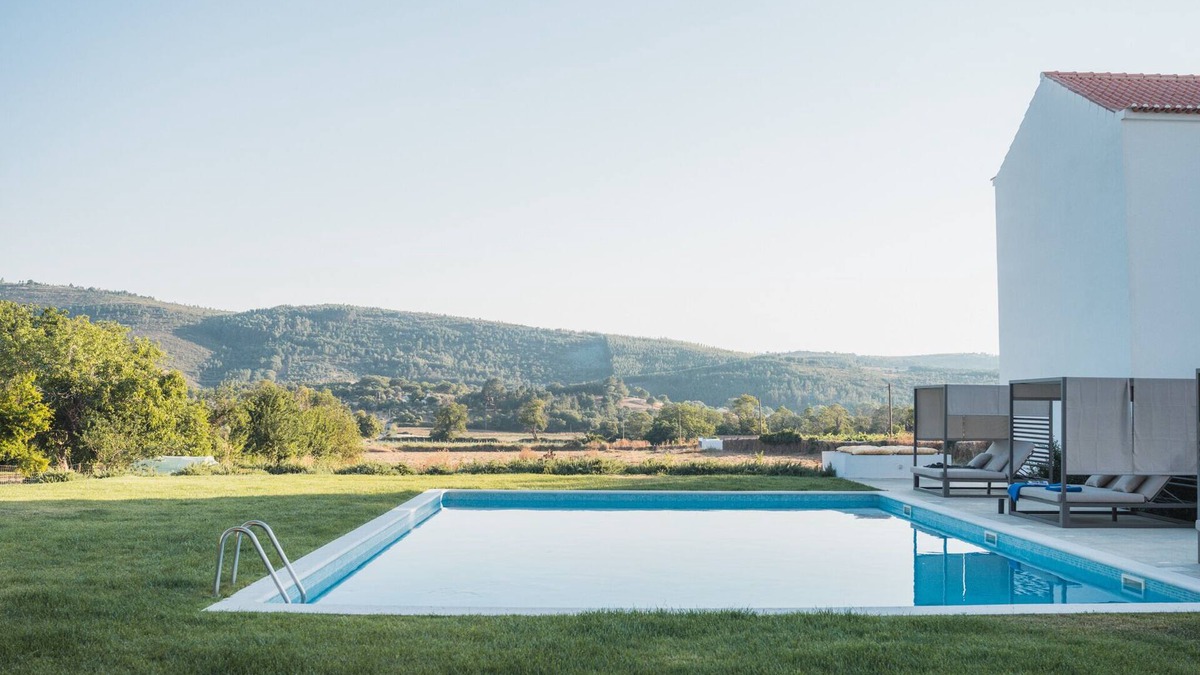 Reveladas House | Casa em cenário de tirar o fôlego, exclusiva, grande piscina, fitness center