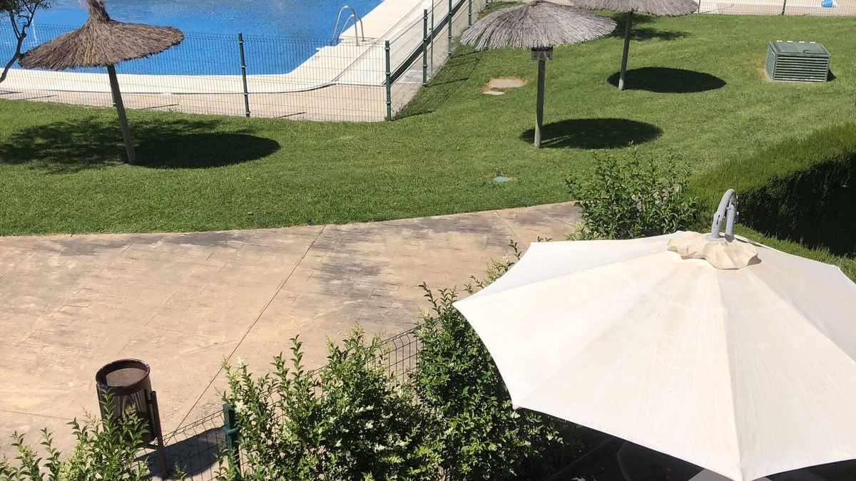 Rota House | Casa en Costaballena, en urbanización cerrada. 6-8 personas. Jardín privado.