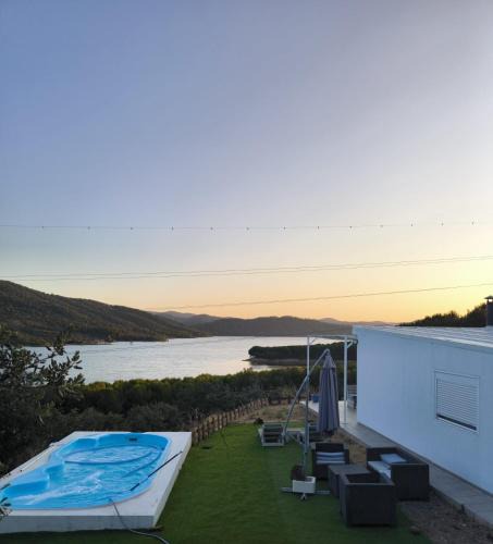 Espiel House | Casa en el lago.unmillondeestrellas