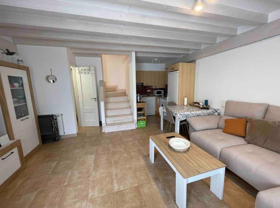 Arredondo House | Casa en la montaña con piscina de temporada