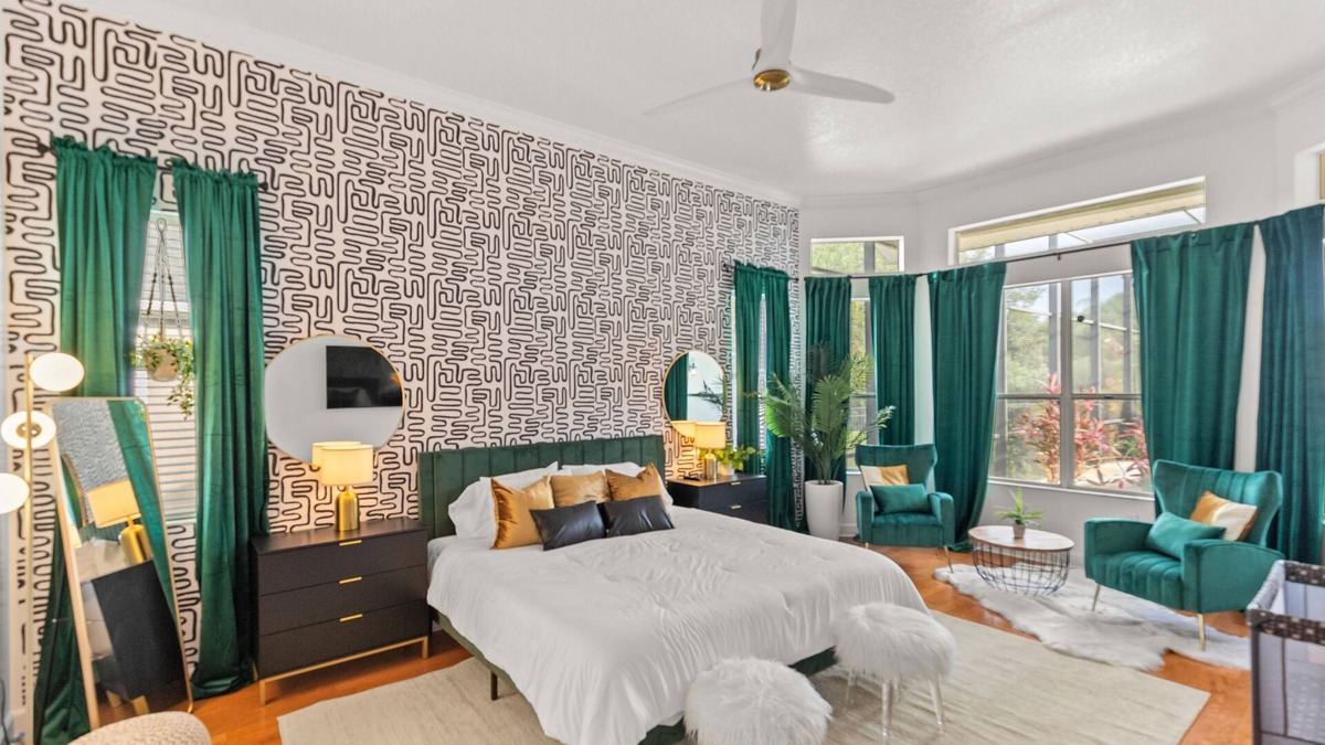Plymouth House | Casa Esmeralda w/Kg Bd - Heated Pool - Lanai Bonfire