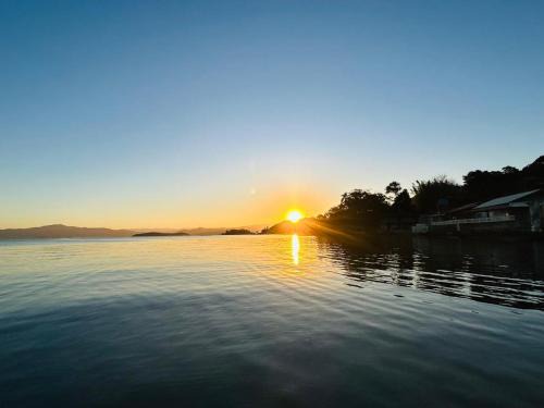 Sambaqui House | Casa Espaçosa com Piscina, Churrasqueira e Área verde em Sambaqui ao Lado da Praia - Floripa