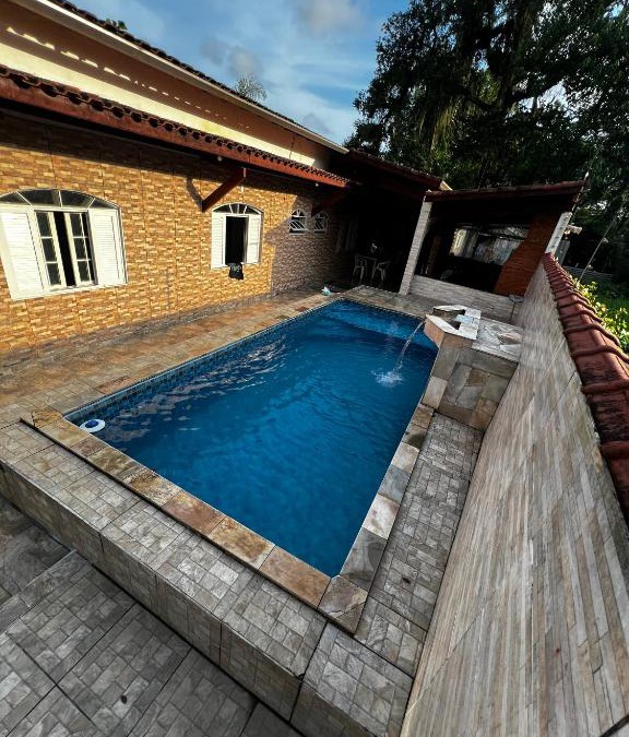Mongagua House | Casa Espaçosa e Aconchegante